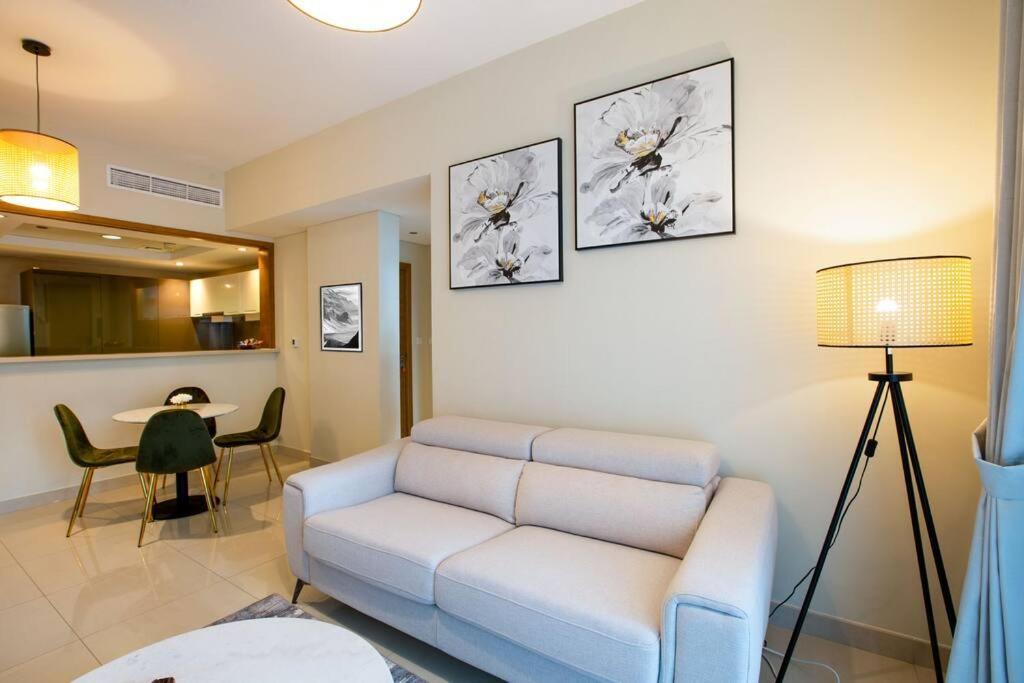 Lux 1Br 2 Min To Burj Khalifa Dubai Exterior foto