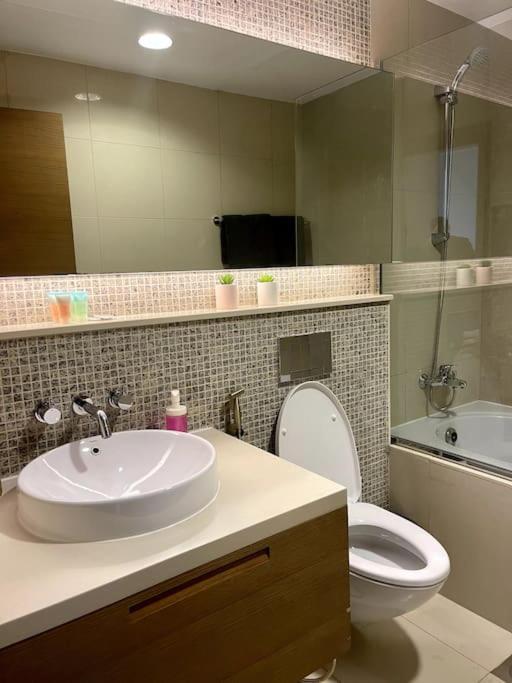 Lux 1Br 2 Min To Burj Khalifa Dubai Exterior foto